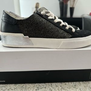 Dolce Vita Zole Blk Slip On Sneakers Size 8.5 Fabric & Glitter Upper Rubber Sole
